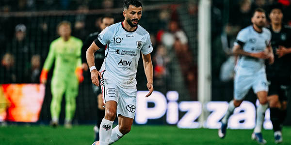 Image of Matchworn Trikot von Valon Fazliu